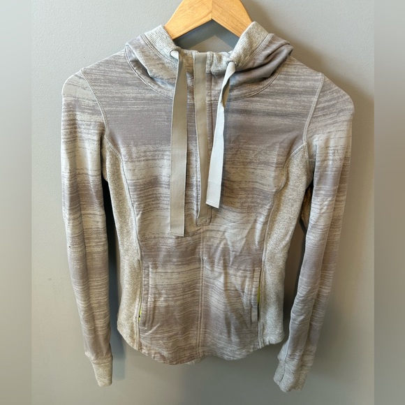 Lululemon Jacket Size 4 - Picture 4 of 13